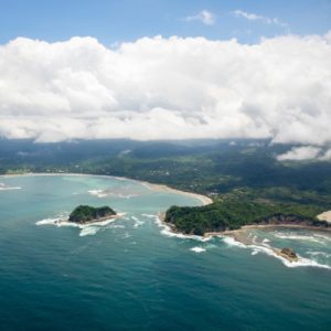 La mejor forma de llegar a Tamarindo es volando con SANSA.